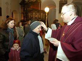 Popeleční středa v katedrále sv. Štěpána